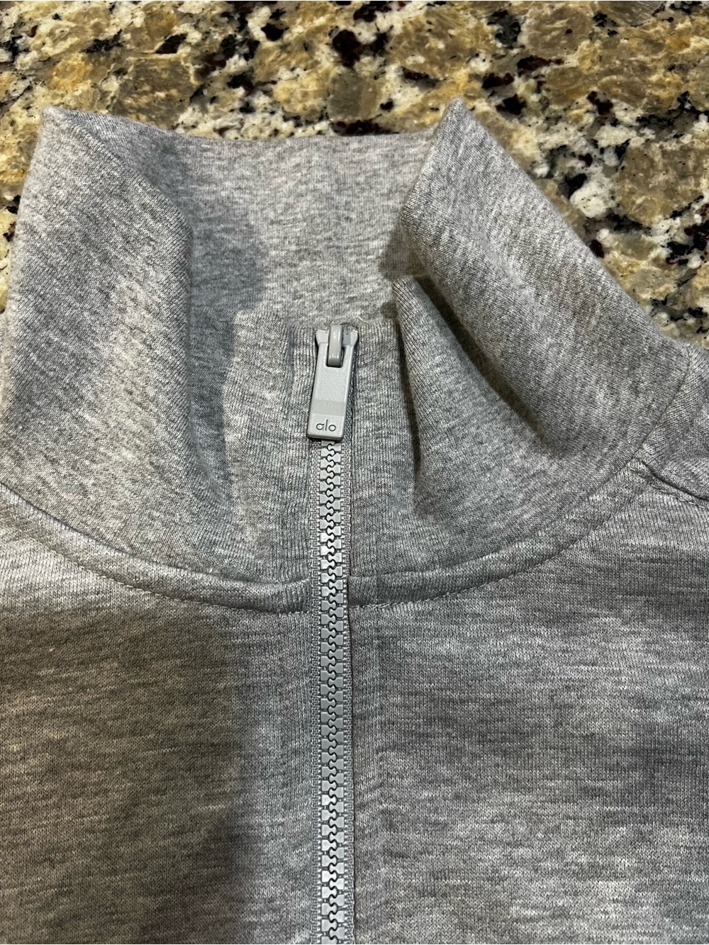 Alo Yoga Vixen Fleece Cropped Half-Zip Sweat Top in Light Gray - Picture 7 of 8